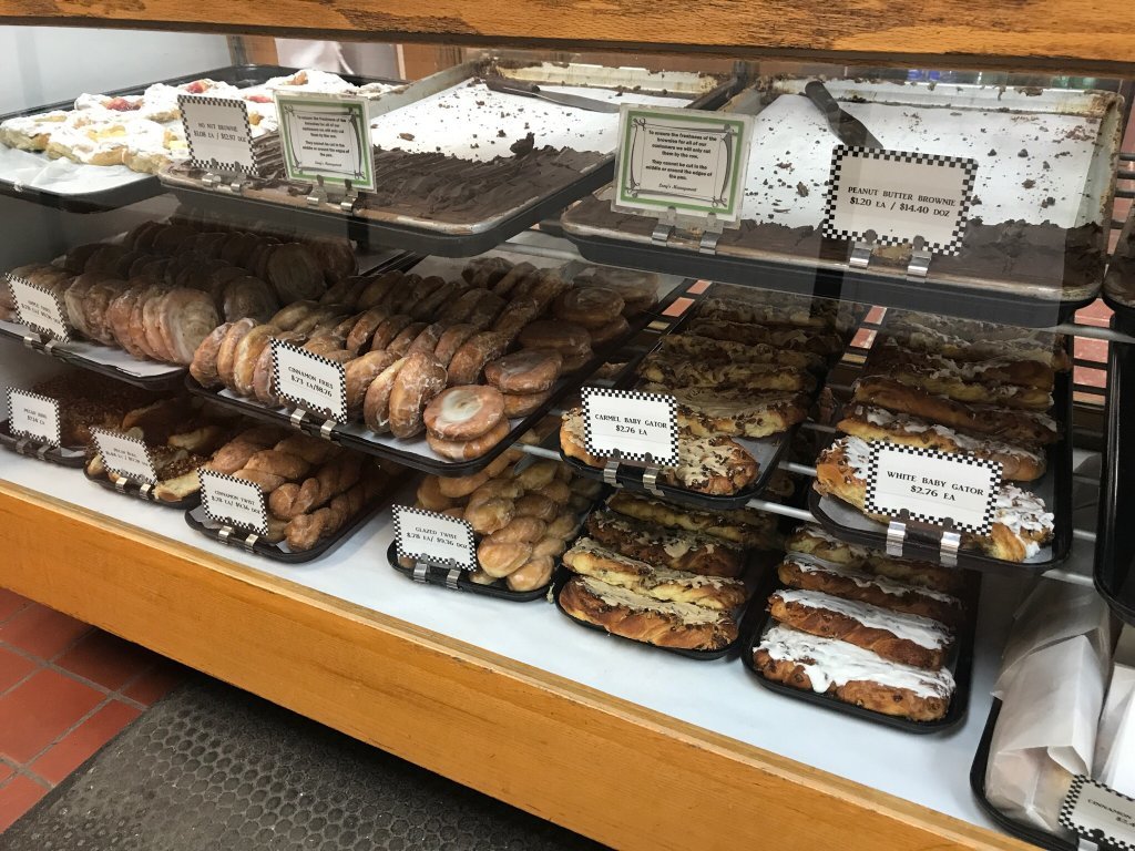 Long`s Bakery